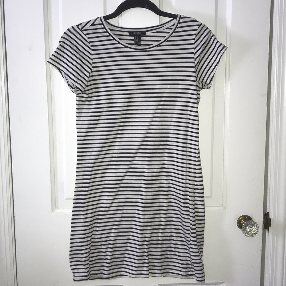 Forever 21 T-Shirt Dress